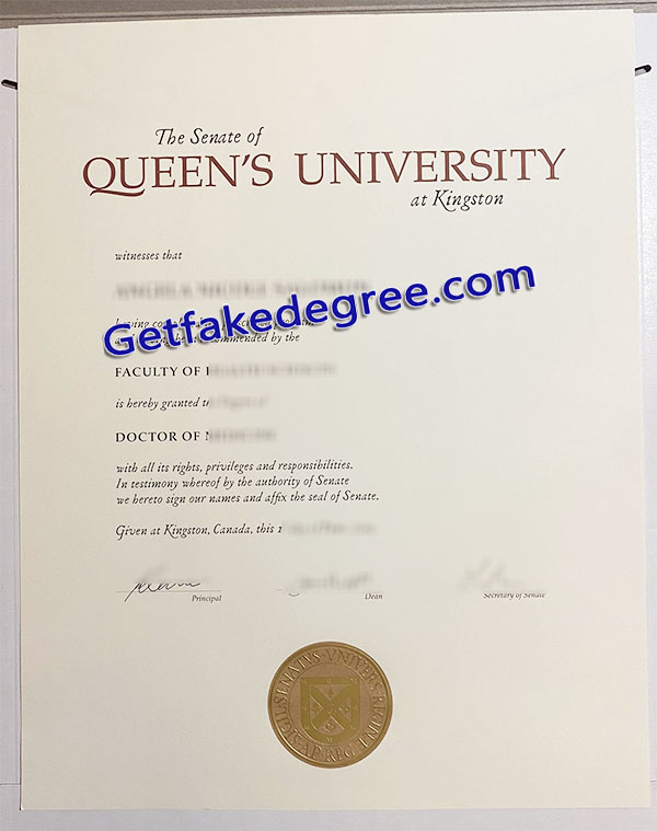 Queen's University at Kingston diploma, Queen's University degree